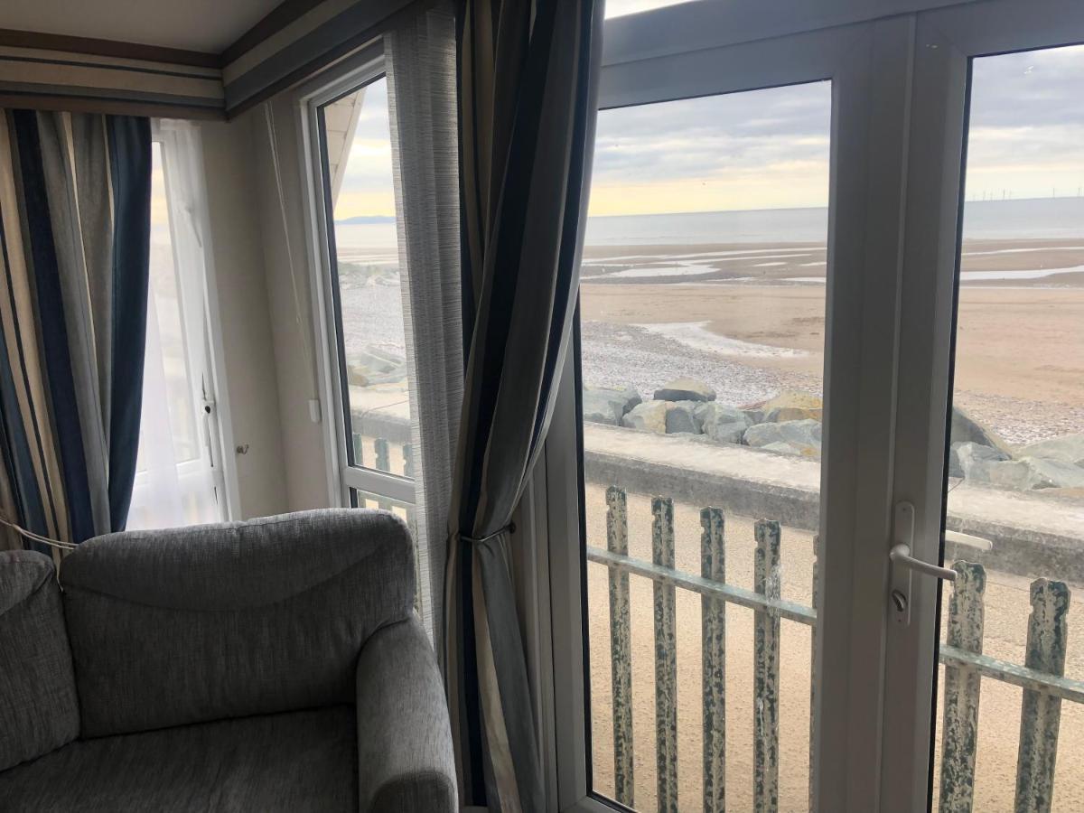 Kinmel Bay Caravan Hire Golden Sands Sea Front מראה חיצוני תמונה