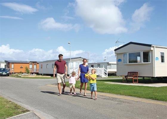 Kinmel Bay Caravan Hire Golden Sands Sea Front מראה חיצוני תמונה