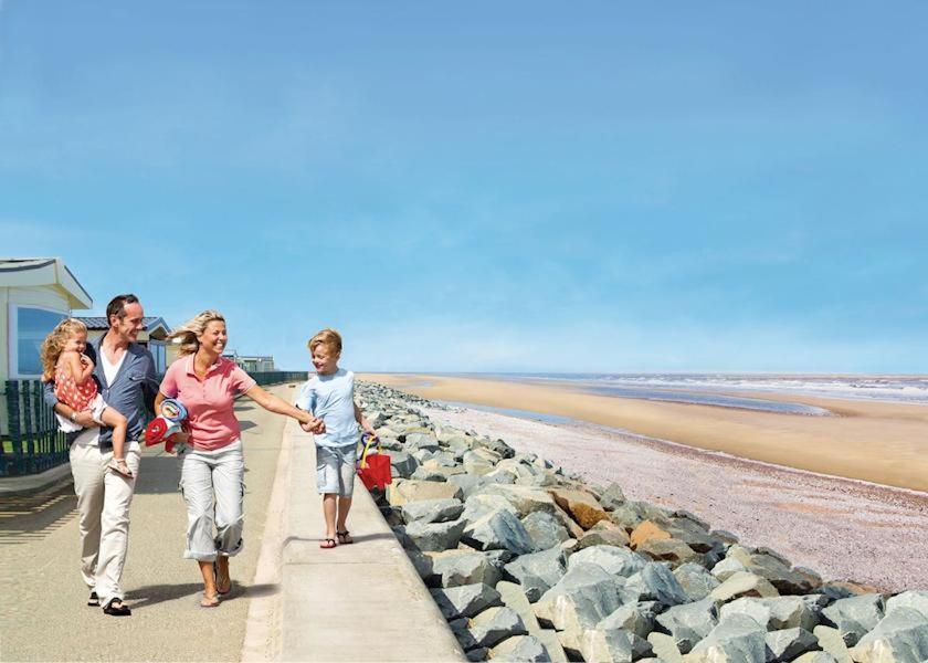 Kinmel Bay Caravan Hire Golden Sands Sea Front מראה חיצוני תמונה