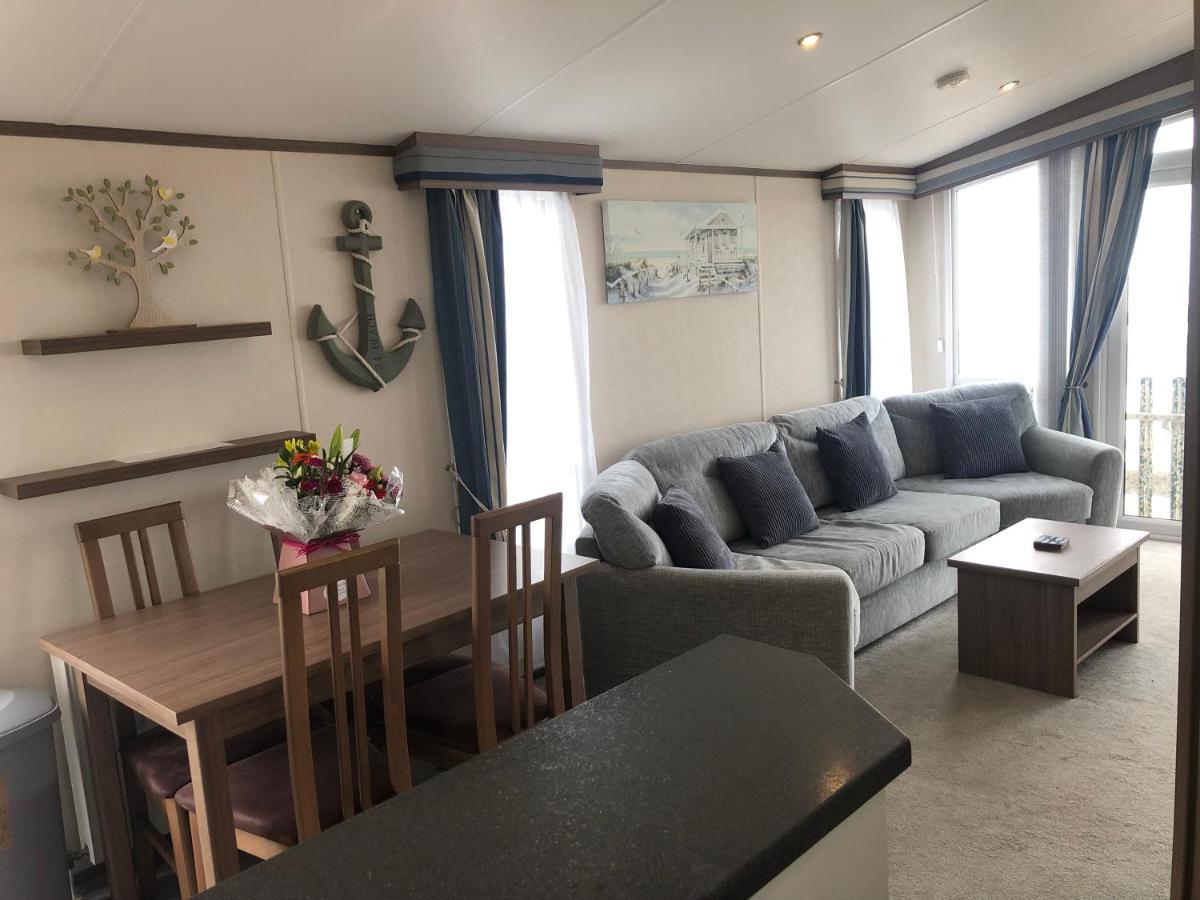 Kinmel Bay Caravan Hire Golden Sands Sea Front מראה חיצוני תמונה