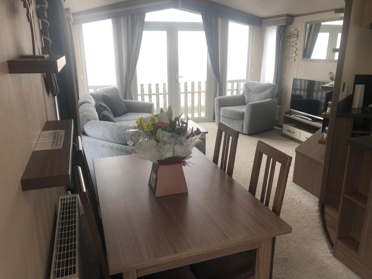 Kinmel Bay Caravan Hire Golden Sands Sea Front מראה חיצוני תמונה