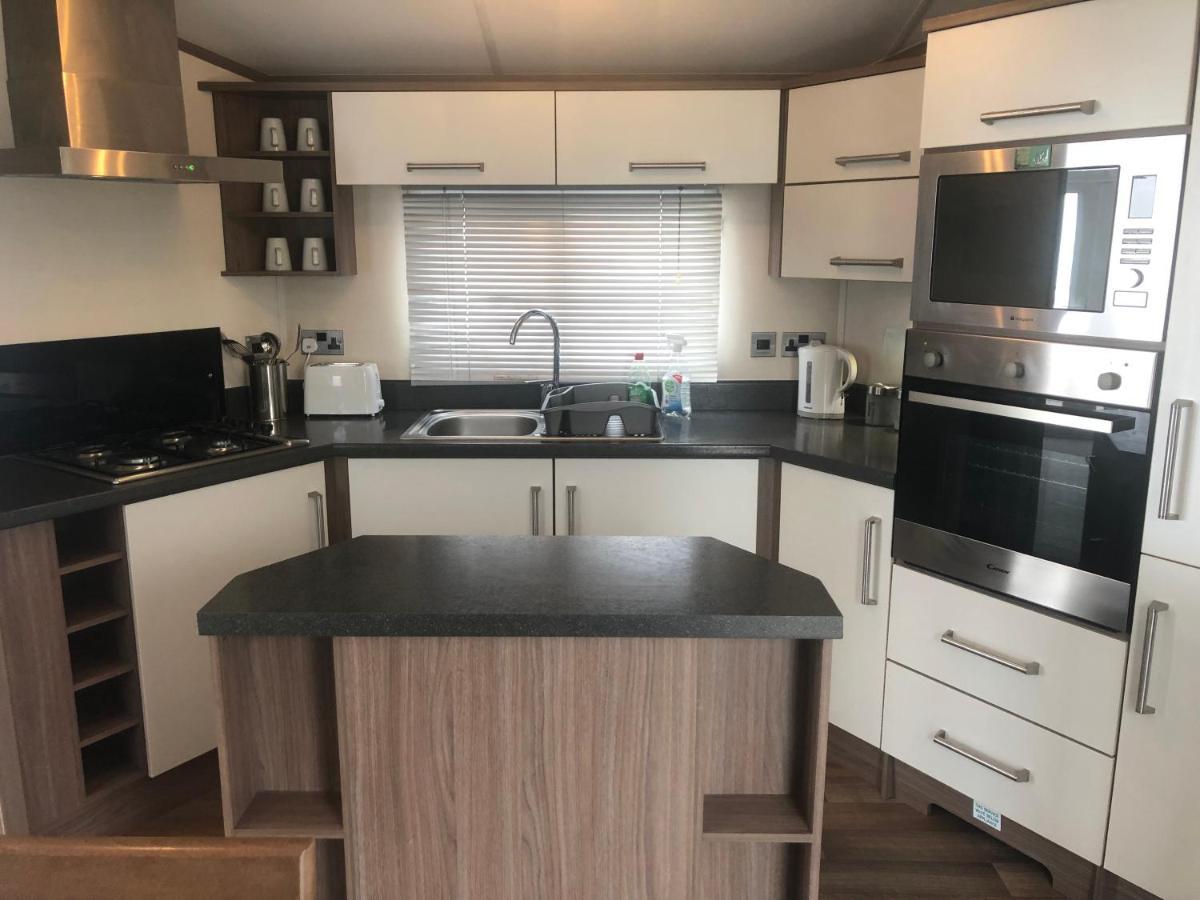Kinmel Bay Caravan Hire Golden Sands Sea Front מראה חיצוני תמונה