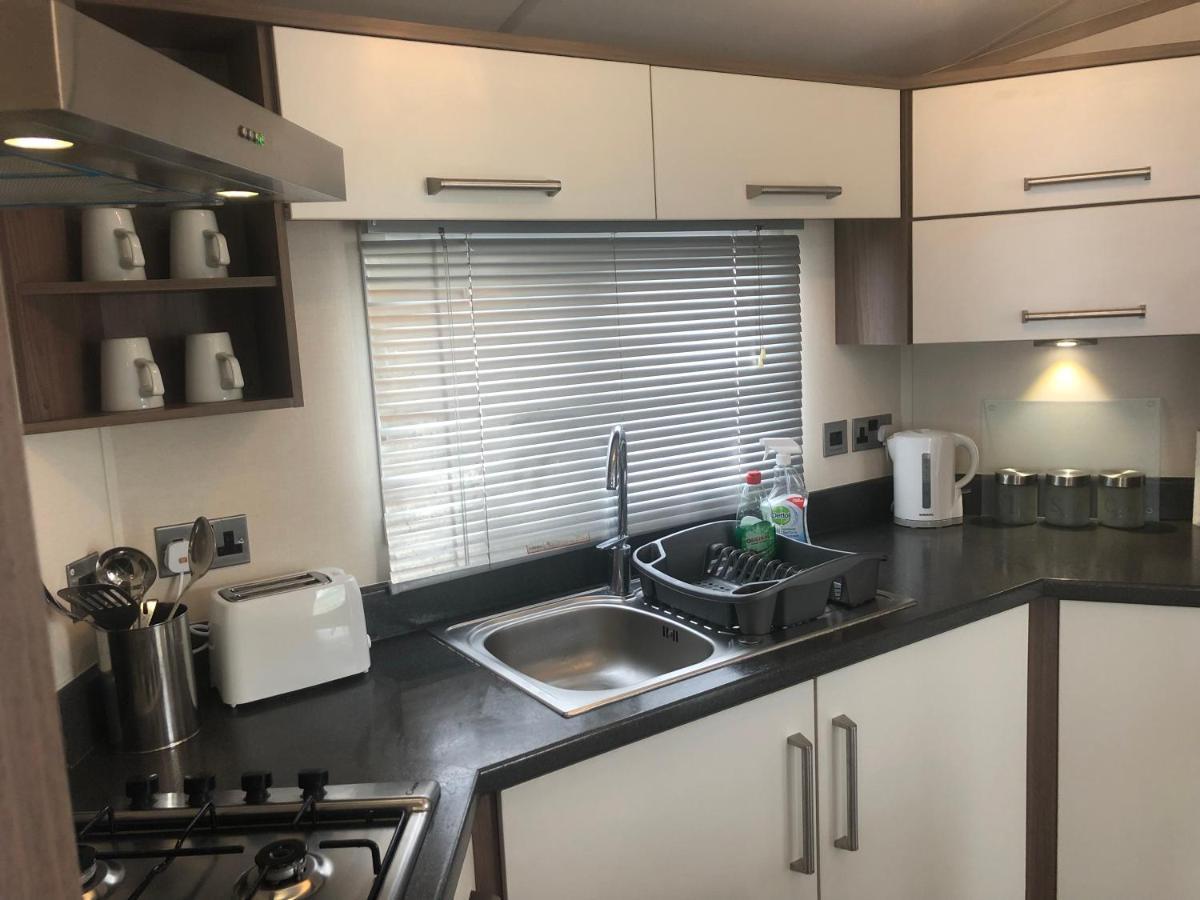 Kinmel Bay Caravan Hire Golden Sands Sea Front מראה חיצוני תמונה